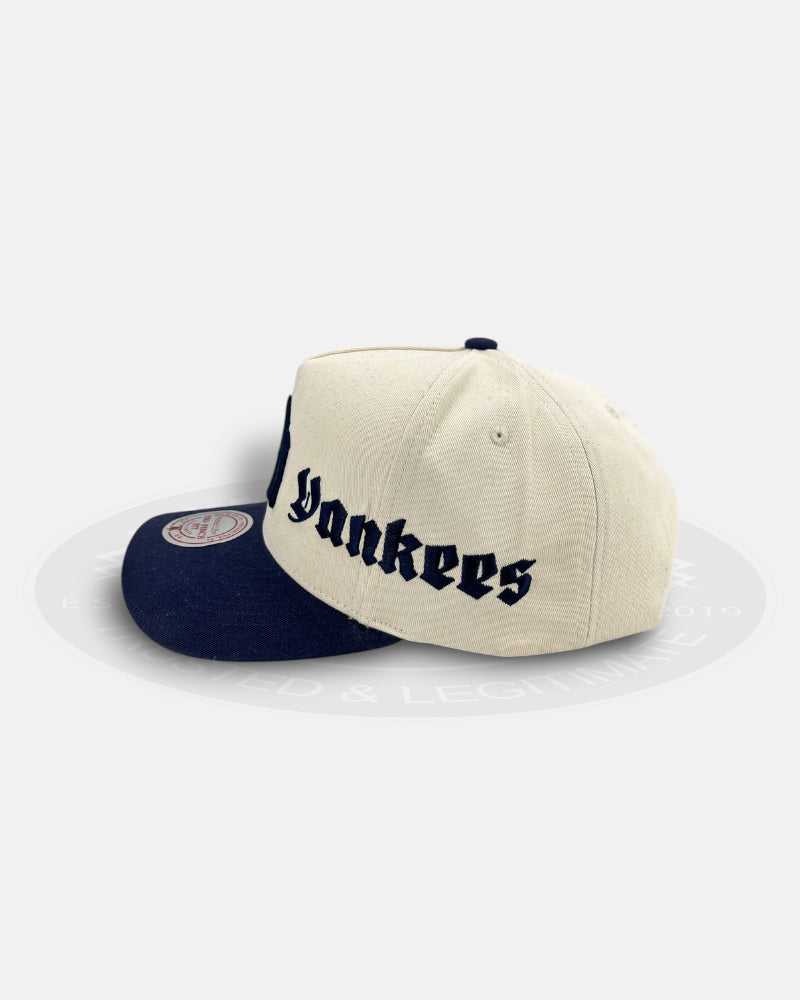 New York Yankees Vault Script Pro Pinch Snapback Hat