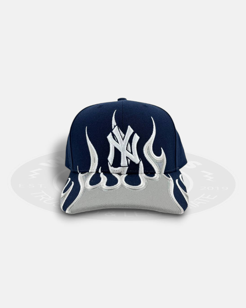 New York Yankees Silver Ember Crown Pro Crown Snapback Hat
