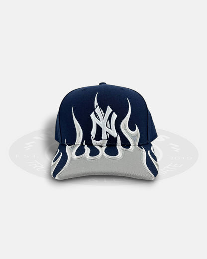 New York Yankees Silver Ember Crown Pro Crown Snapback Hat