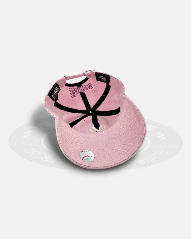 New York Yankees Blush Script Casual Classic Strapback Hat